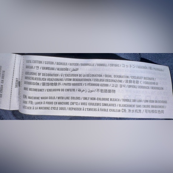 Hollister Navy Blue ‘Twas Lit T-Shirt Size Small - Picture 2 of 3